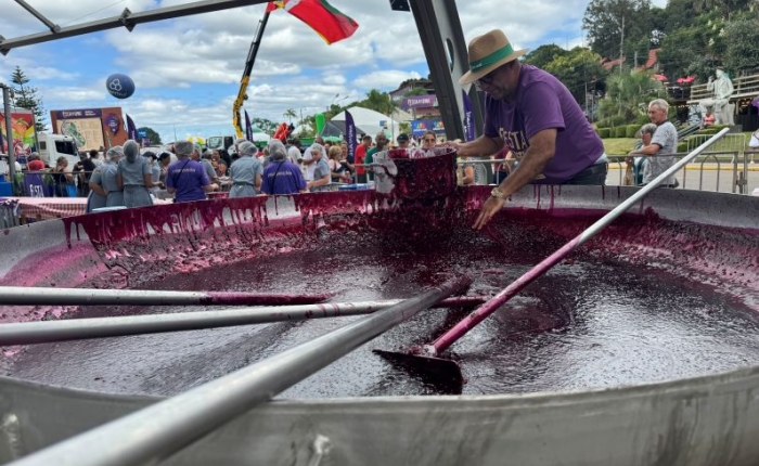 Uma tonelada de sagu é distribuída no Saguzaço da Festa Nacional da Uva 2026